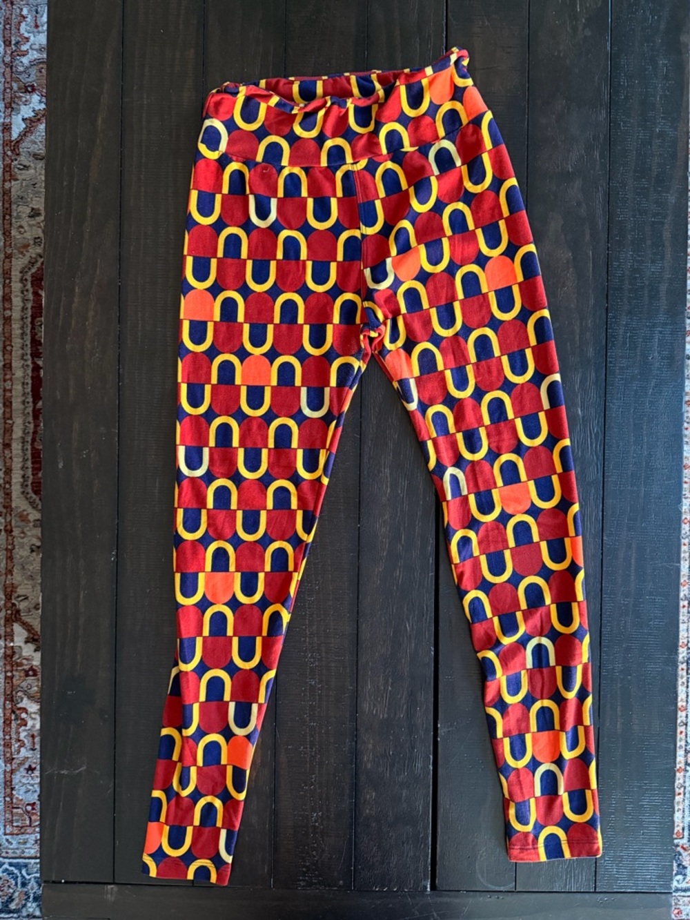 Vintage Retro Geometric Print Leggings | Bold Multicolor Statement Pants